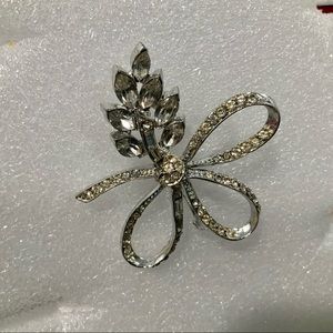 Vintage Pell Bros 1970s Clear Rhinestone Silver Tone Brooch